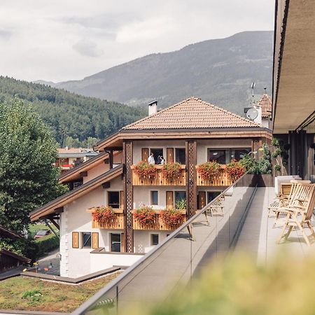 Hotel Restaurant Langgenhof Brunico Eksteriør billede