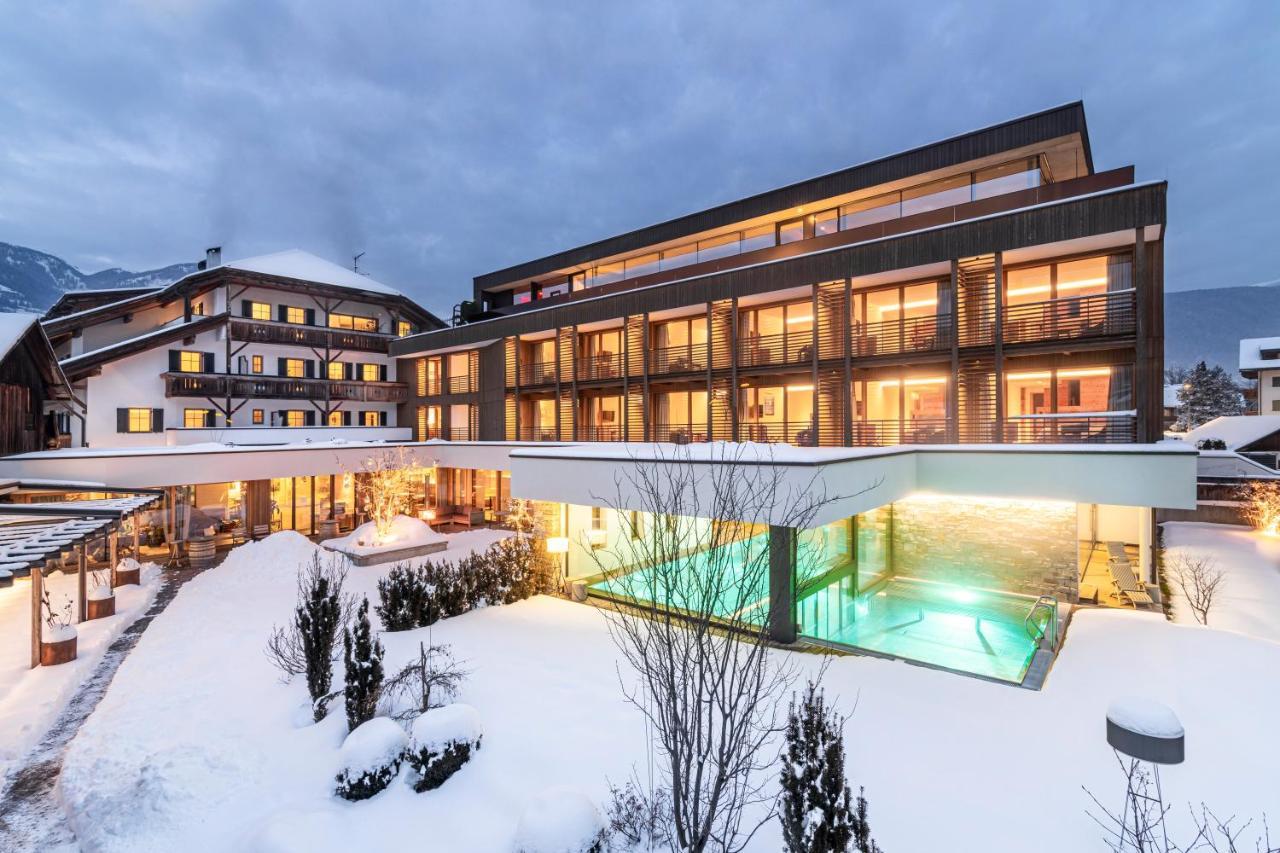 Hotel Restaurant Langgenhof Brunico Eksteriør billede