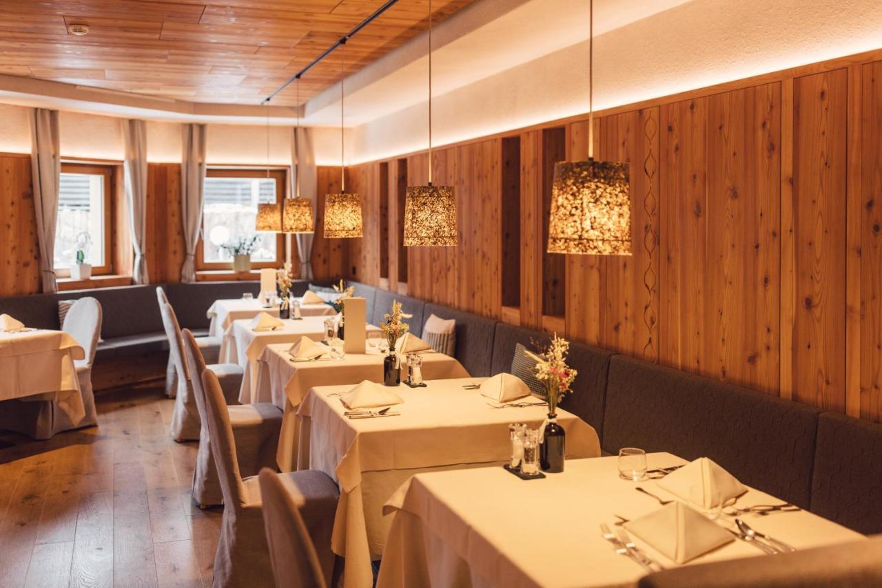 Hotel Restaurant Langgenhof Brunico Eksteriør billede