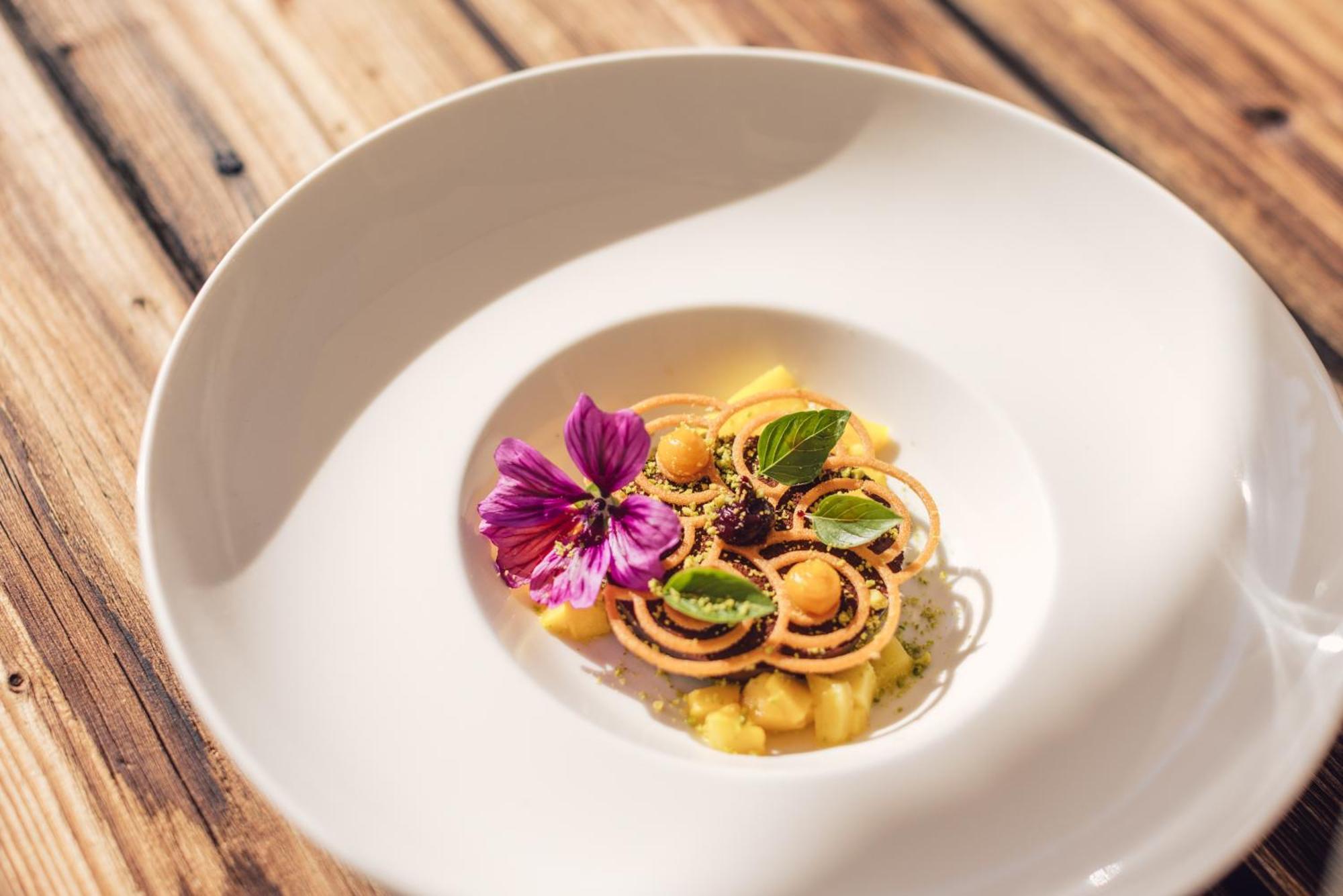 Hotel Restaurant Langgenhof Brunico Eksteriør billede