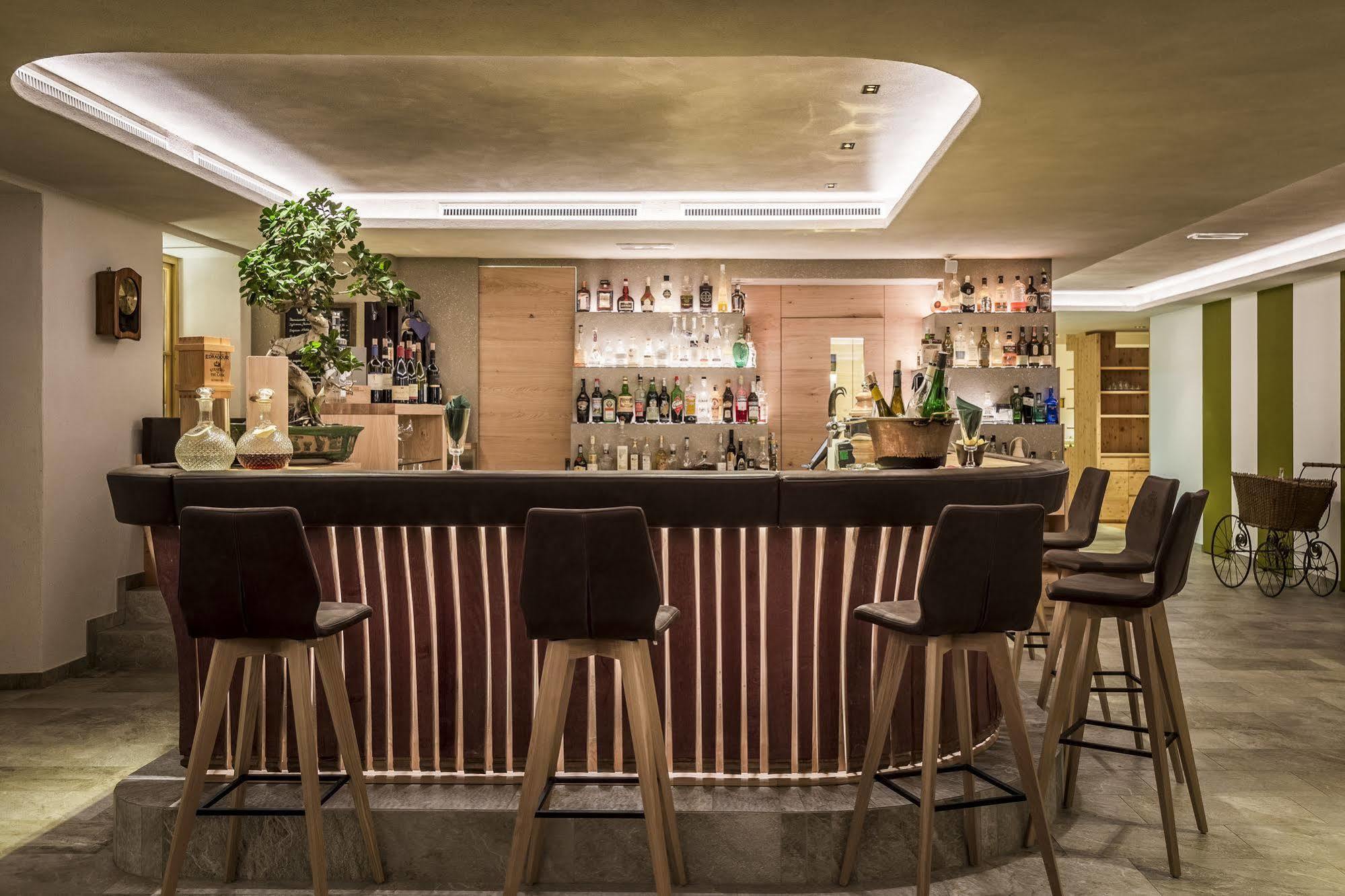 Hotel Restaurant Langgenhof Brunico Eksteriør billede